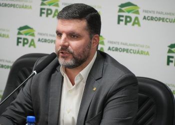 Câmara aprova urgência para projeto que pune invasores de terra
