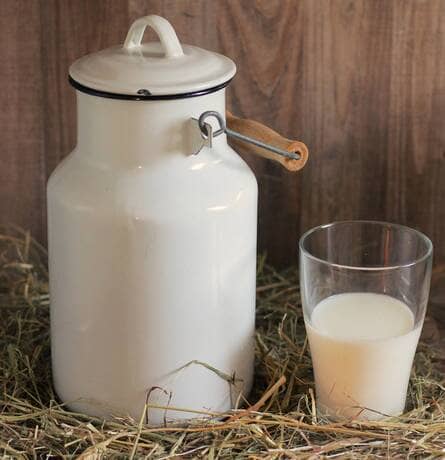 Produção de leite cai no Brasil