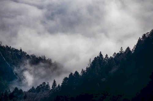 Frio ganha força e derruba temperaturas no país