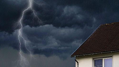 Frente fria se aproxima do Sudeste e vira o tempo até o fim do dia