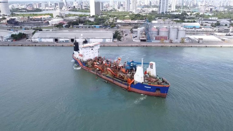 Por meio de convênio com o DNIT, dragagem do Porto de Recife é concluída