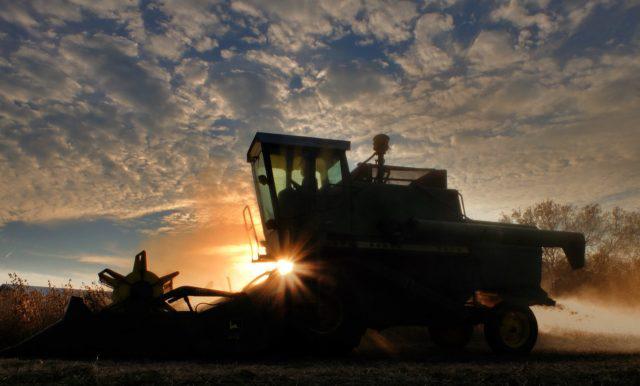 Máquinas agrícolas: mercado está aquecido, mas fabricantes não conseguem atender produtores