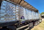 Fiscais apreendem 128 mil latas de cerveja e 48 toneladas de soja