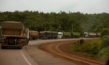 Fila de 25 km trava soja em Miritituba e expõe crise logística no agro