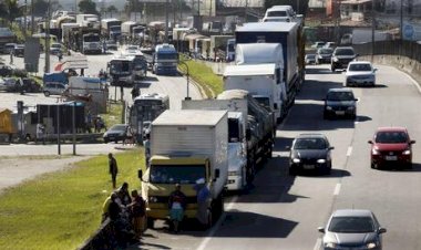 Possível greve dos caminhoneiros amanhã ameaça soja e pode criar colapso no milho safrinha
