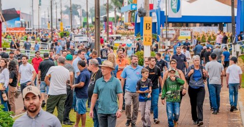 25ª Expodireto Cotrijal atrai grande público no parque e fóruns