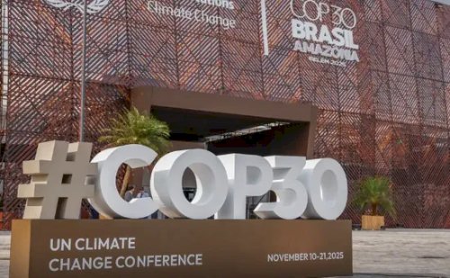 Manifestantes invadem área da COP30, ferem seguranças e bloqueiam saída na Zona Azul