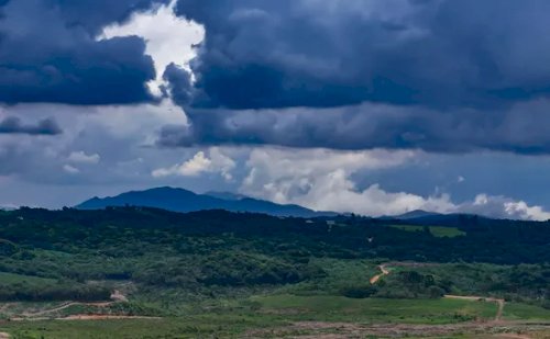 Ciclone ganha força, leva vento acima de 100 km/h ao Sul e espalha temporais pelo país