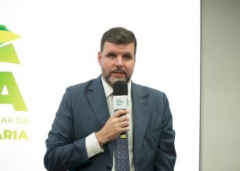 Projeto que barra compra pública de leite importado pode avançar na Câmara
